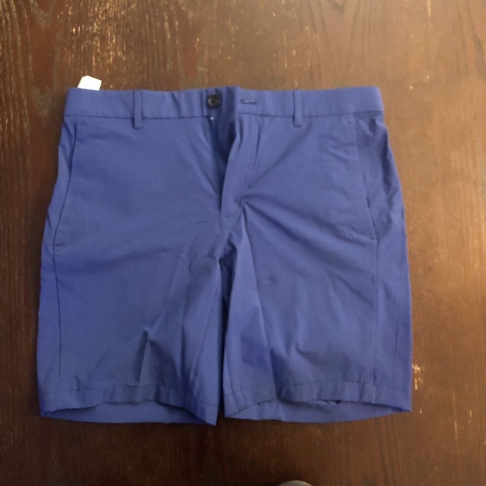 Perry Ellis WaterRepellent Dress Shorts (32)